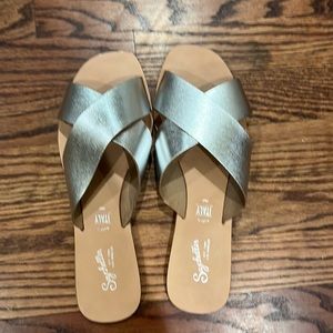 Seychelles Silver Italian Leather Sandals
